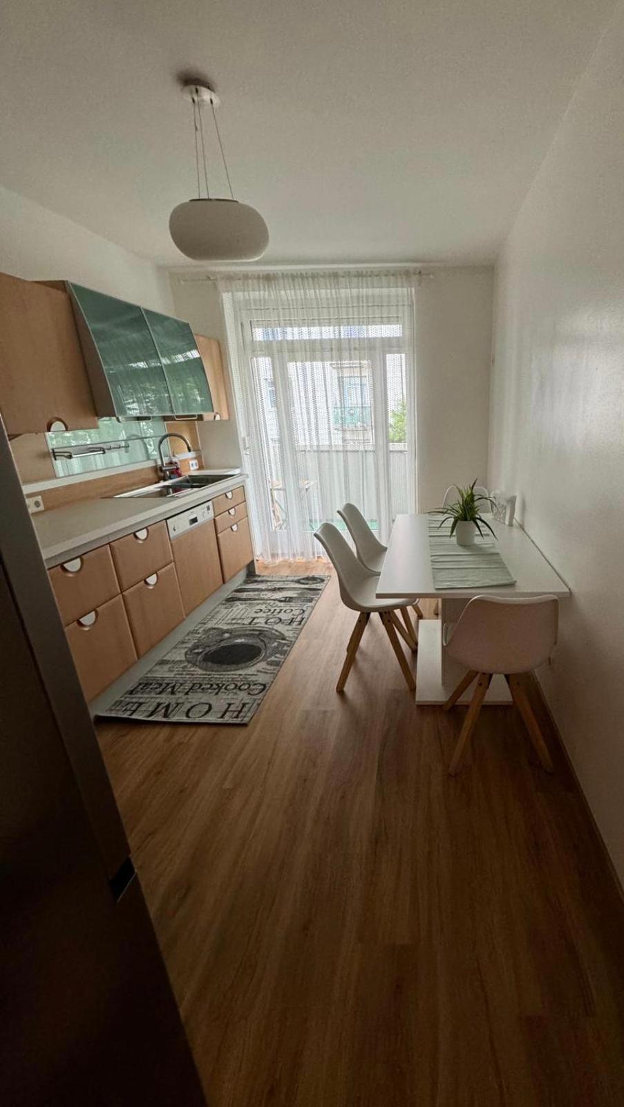 Sunny And Elegant Apartament In Central Location Graz Exterior photo